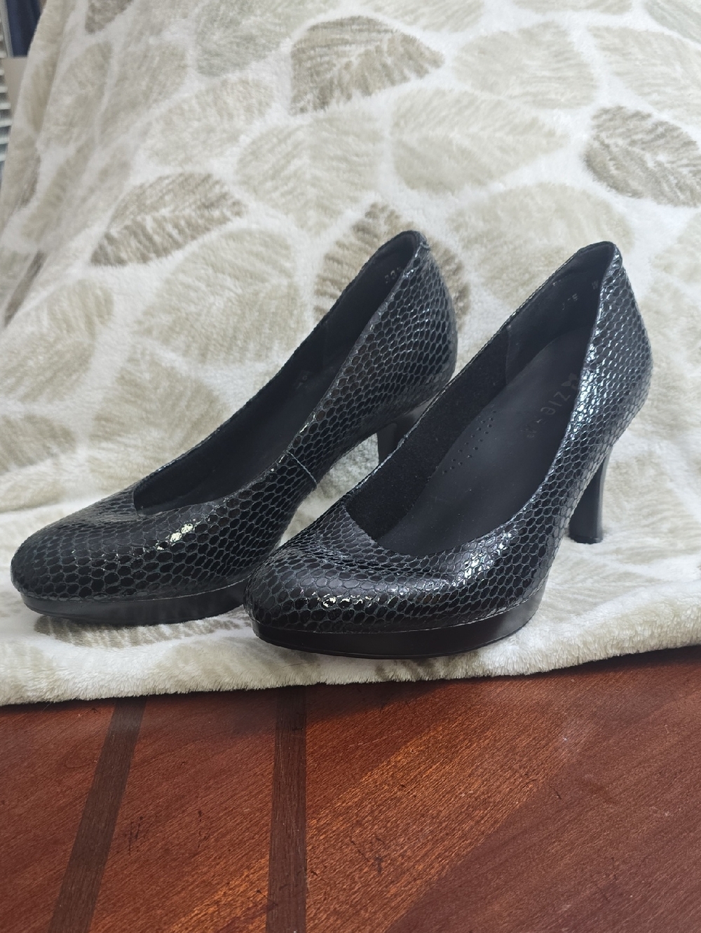 Ziera Snake-Texture Womens Chunky Stilleto Pumps, 38.5 EU